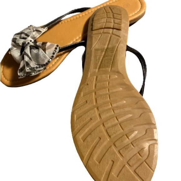 BNWT Charming Charlie flats - Picture 4 of 4